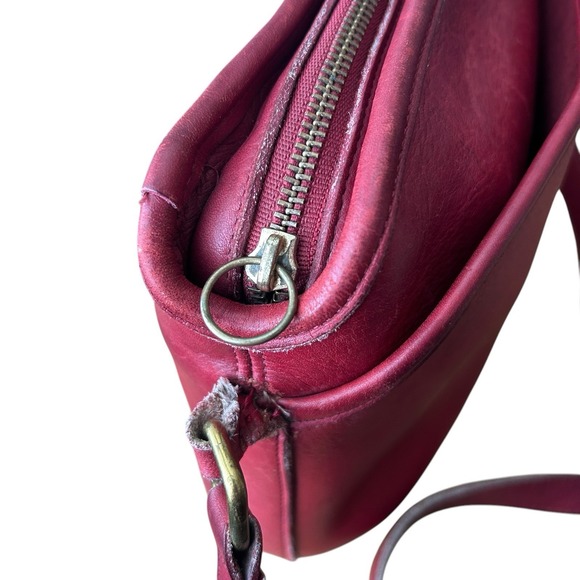 COACH 9976 Vintage Old Red Leather Hobo Shoulder Bag USA Money Western 90's Med - Picture 6 of 16